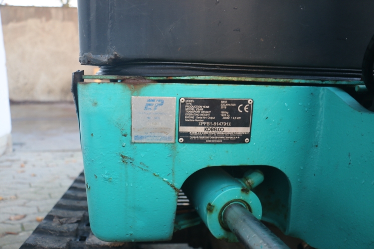 Kobelco SK18, Brugt minigraver